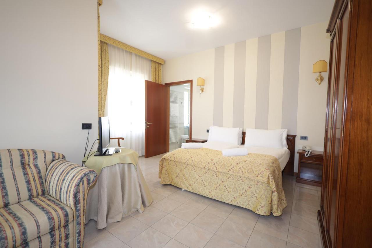 Il Portico Hotel 3*
