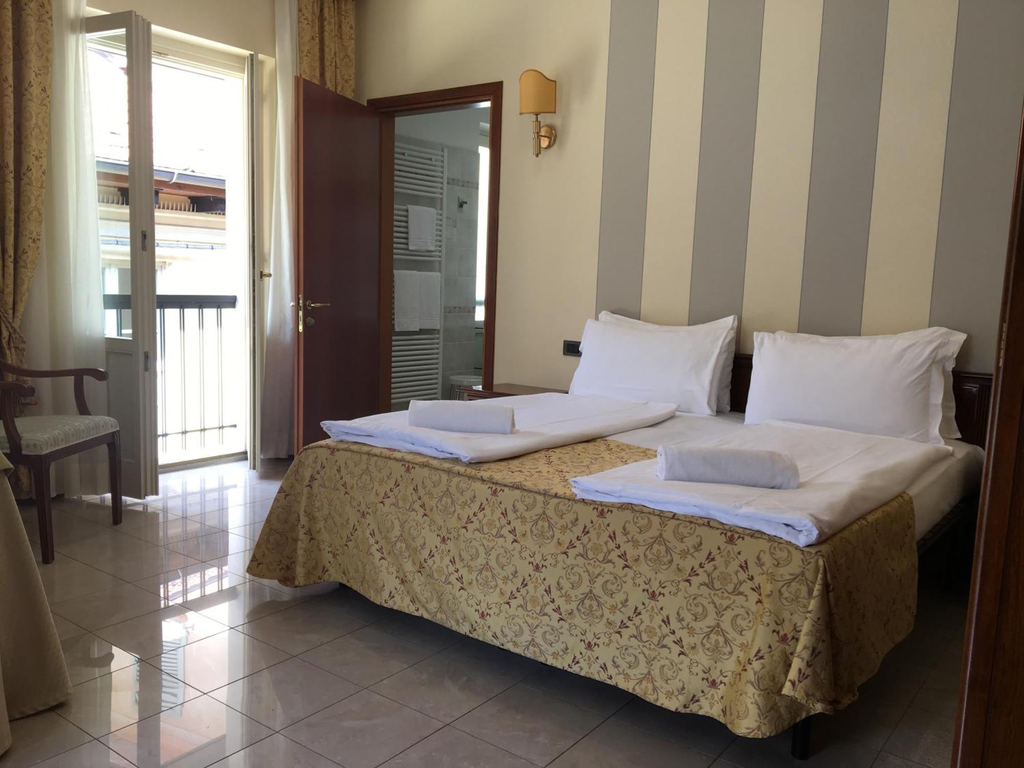 Hotel Il Portico By Lvg Collection 3*