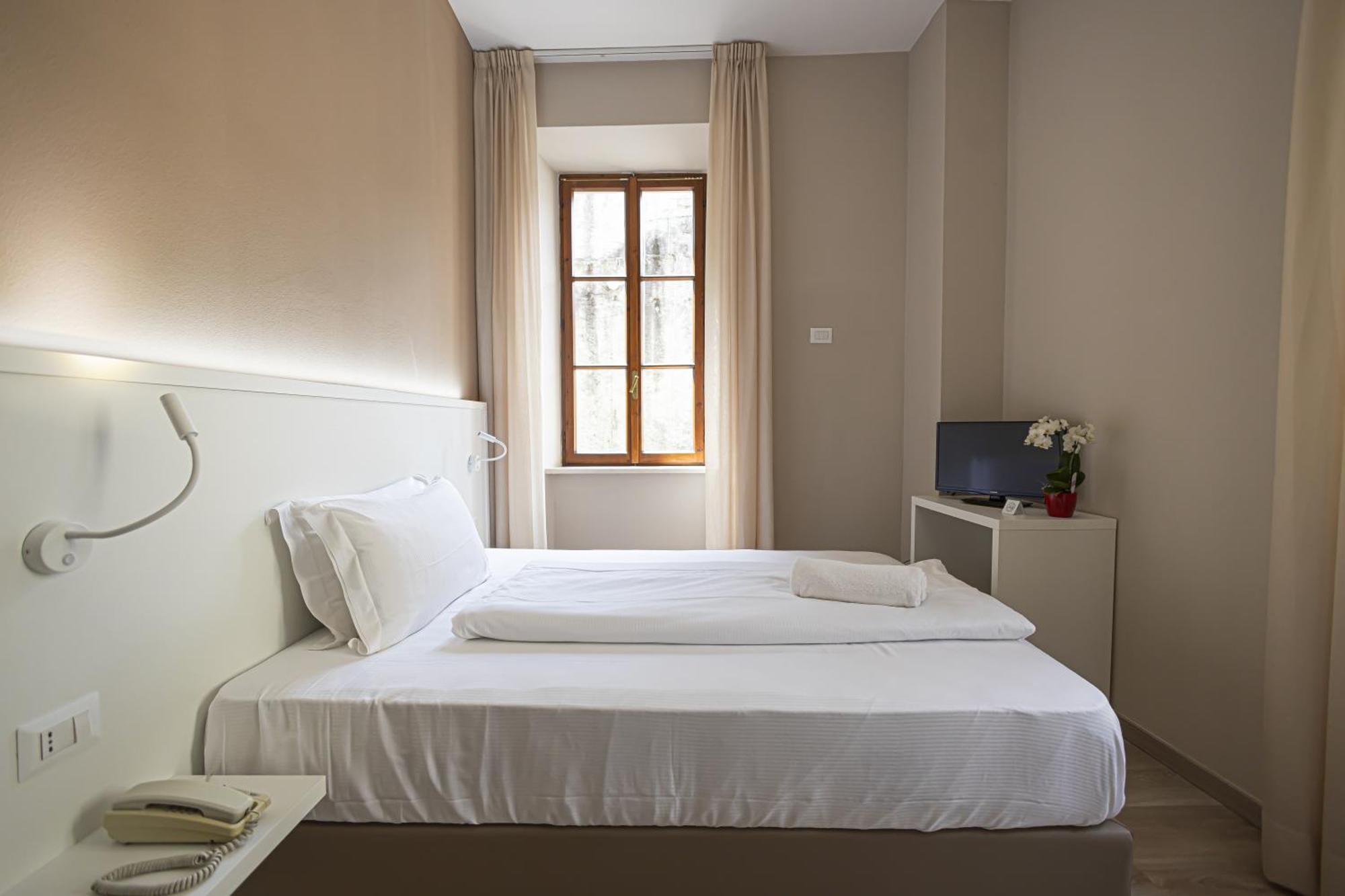 Il Portico Hotel 3*